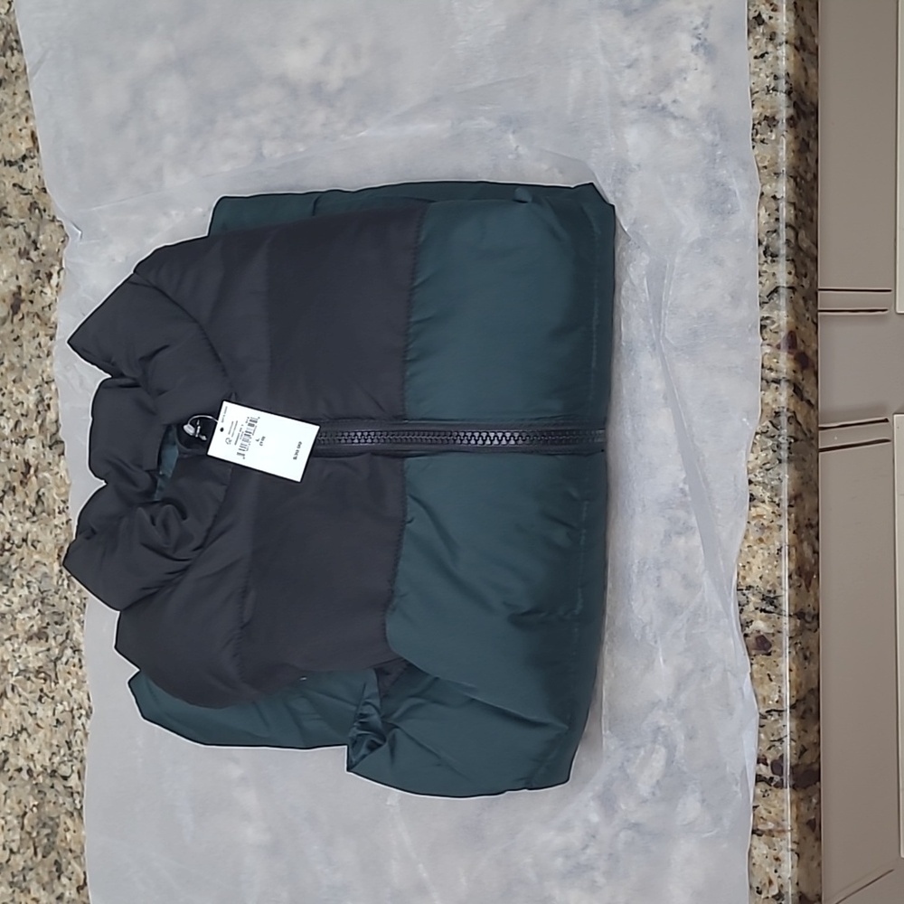 Kids Cold Control Puffer Vest Black and Forest Green! Never Worn!